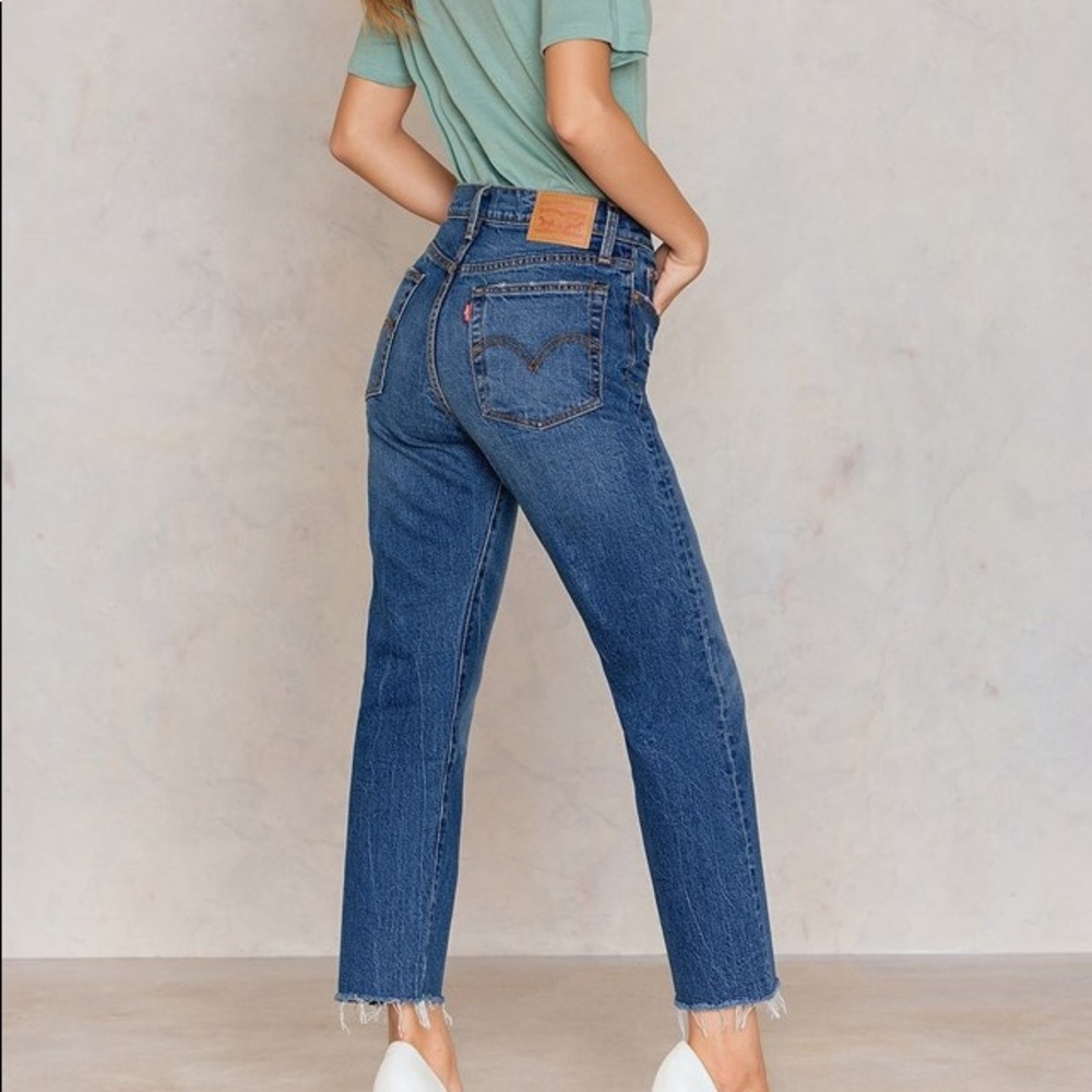 Levi’s wedgie fit jeans!